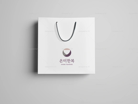 온미한복 로고를 적용한 쇼핑백 디자인